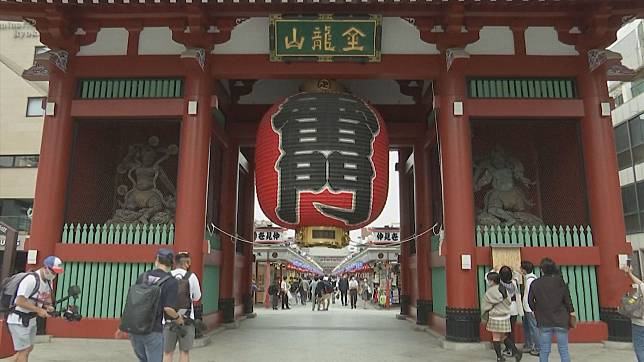 圖為外國遊客很喜歡的東京淺草寺。（資料畫面）