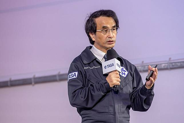 國家太空中心主任吳宗信認為，開發台灣專屬通訊衛星技術相當重要，尤其兩岸關係緊張，中國隨時可能發起軍事行動。 圖：取自維基百科