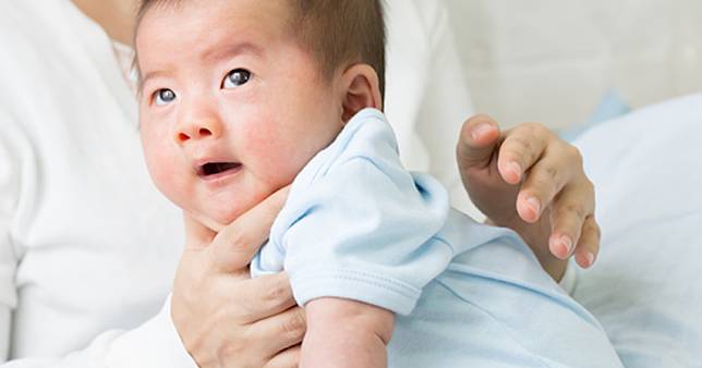 แก้ปัญหา “ทารกสะอึก” แบบคุณพ่อคุณแม่มือโปร