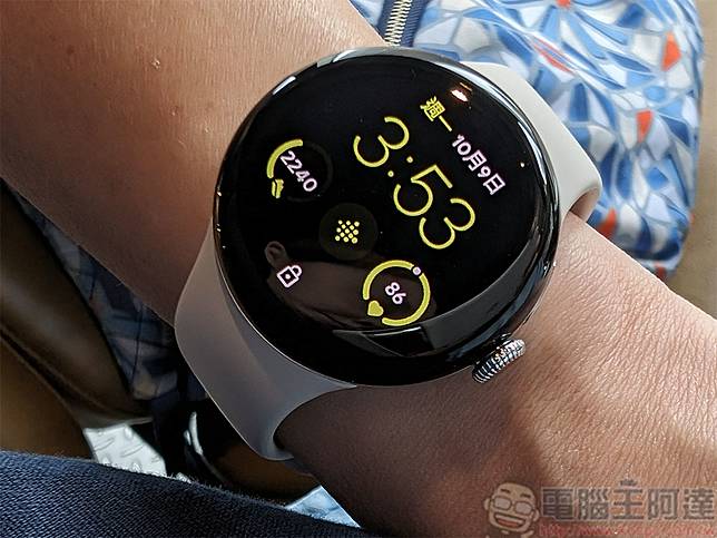 Google Pixel Watch 2 med Fitbit pulsövervakning, stresshantering och  säkerhet, Android Smartwatch, aluminiumhölje i matt svart, obsidian, WLAN :  
