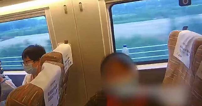 中年婦帶寶寶搭高鐵「行為異常」　隔壁乘客秒報警…意外偵破拐騙嬰兒案