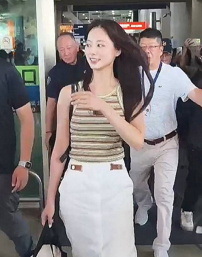 周子瑜好心情藏不住。高雄美食地圖提供