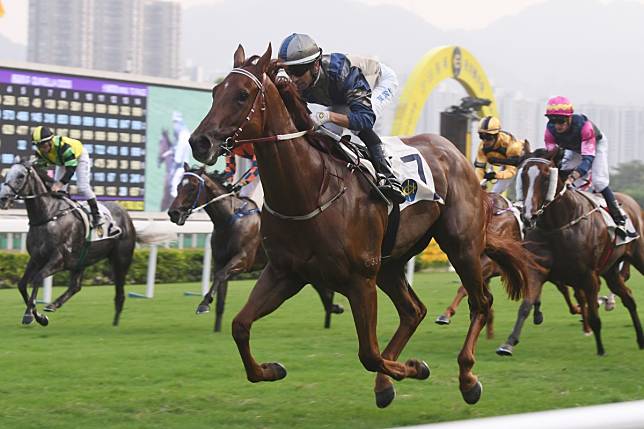 Aethero dashes to victory at Sha Tin on Saturday. Photos: Kenneth Chan