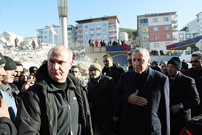 土耳其6日遭規模7.8強震襲擊，總統艾爾段(Recep Tayyip Erdogan)8日前往災區訪視。 (圖:土耳其總統府)