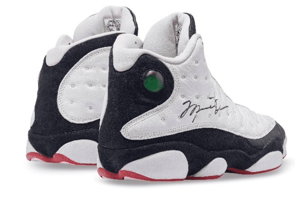 NBA 喬丹Michael Jordan 曾上腳的「Air Jordan 13」簽名球鞋將被拍賣