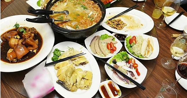 婆家年夜飯「粥+麥克雞塊」！揪走春被公公嗆：你要出錢？　人妻逃回娘家