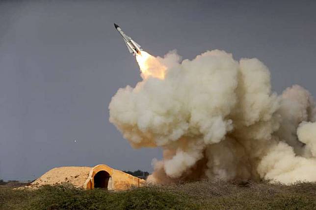 伊朗2016年12月發射S-200遠程飛彈。（AP）