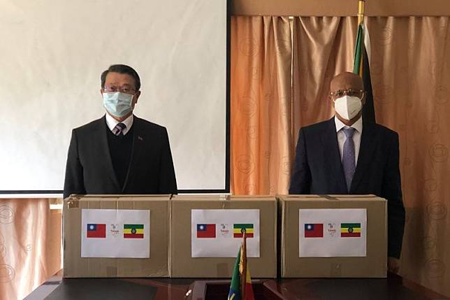 ▲台灣日前捐贈10萬片口罩給衣索比亞。（圖／翻攝Taiwan in South Africa臉書）