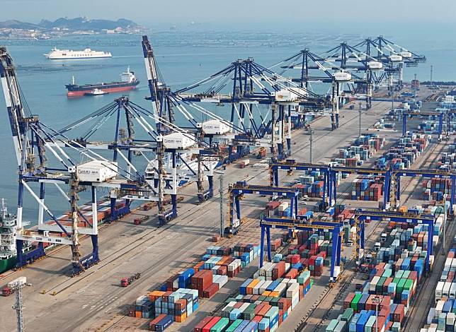 This photo taken on Dec. 10, 2024 shows a view of the international container terminal at Yantai Port in east China's Shandong Province. (Photo by Tang Ke/Xinhua)