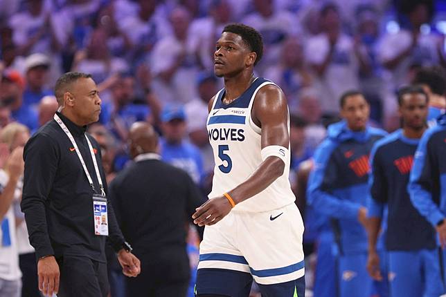 NBA季後賽》灰狼「西決慘案」不敵雷霆 Edwards發下豪語：今夏沒人會比我更努力