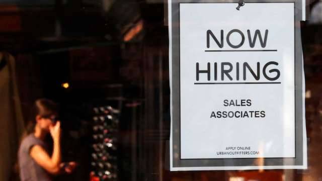 美上周初領失業金人數報22萬人 近12個月新低