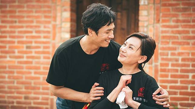 莊凱勛、陳亞蘭在《勇氣家族》飾演恩愛夫妻。（圖／華視提供）