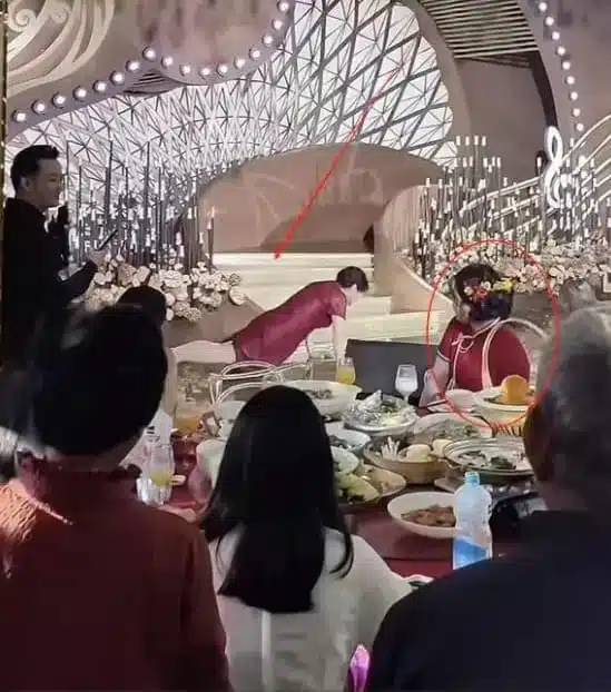 แม่เจ้าบ่าวฟิตจัด โชว์ท่ายากกลางงานแต่ง ชาวเน็ตวิจารณ์ยับขาดกาลเทศะ