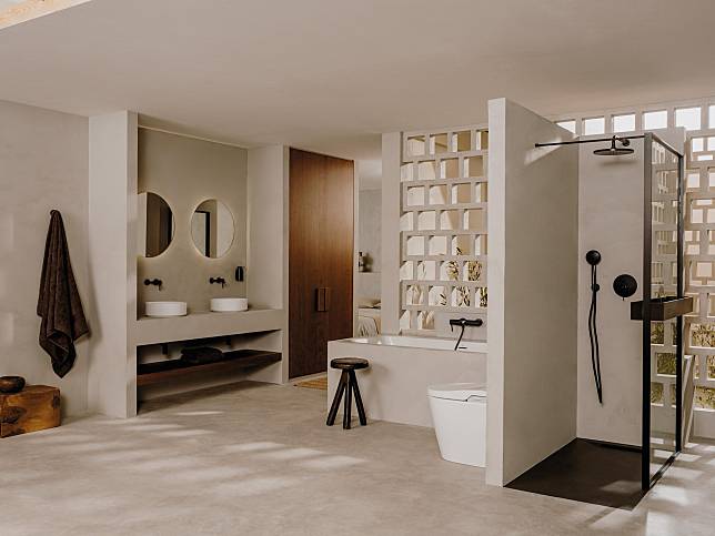 The Ona Collection includes all the necessities to fit out your lavatory, including basins, furniture, faucets, complements, baths, toilets and bidets.