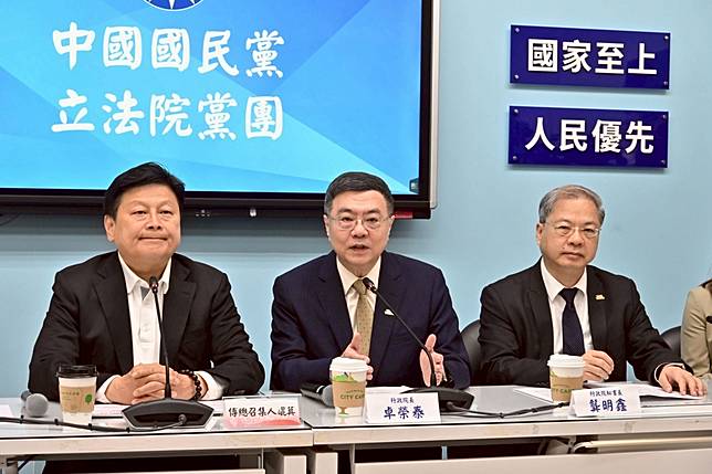 國民黨立法院黨團總召傅崐萁以咖啡迎接卓榮泰，表達禮遇，但對特別條例案則給予軟釘子。（照片來源/行政院）