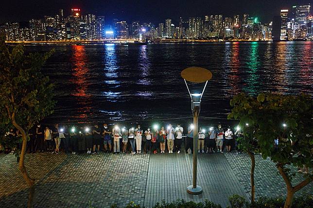 「香港之路」主辦人稱有21萬市民參與手牽手活動。（湯森路透）