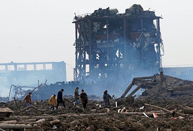 中國江蘇化工廠爆炸(圖)，之前被統計64死及28失蹤全「被消失」了。(路透)