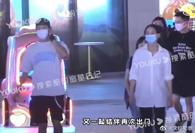 許光漢及張鈞甯被中國媒體拍到與助理在當地餐廳聚餐。（翻攝自YOUKU)