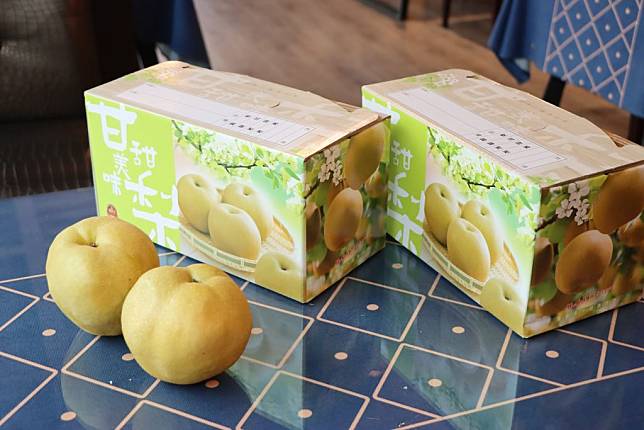 苗栗大湖出產的水梨品質優異，甜脆多汁，是夏天清涼消暑的水果。（記者謝國金攝）
