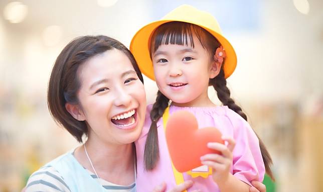 公立幼兒園延長照顧服務 1 人就開班！新竹縣調降開辦門檻，1 名幼生即可開班！每小時只需負擔 35 元！