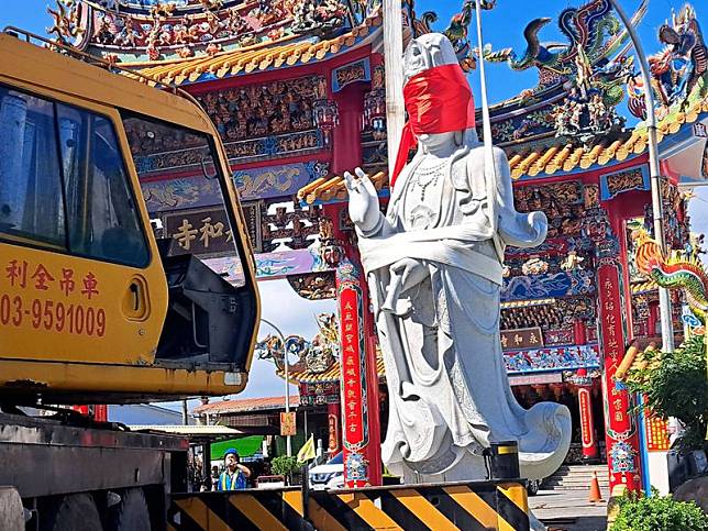 200年古剎羅東永和寺觀音神像順利安置