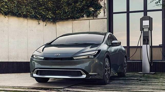 Toyota 將開發新世代 PHEV 插電式混合動力，擁有 200 公里純電續航。