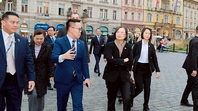 傳蔡英文將出訪美國中國警告「勿開綠燈」 | 太報| LINE TODAY