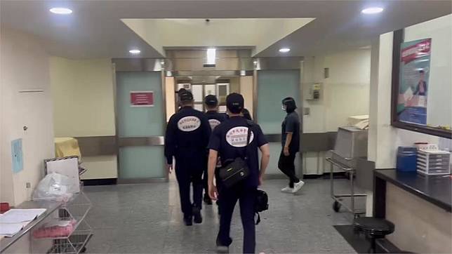 三峽車禍肇事翁余文正身亡，新北檢前往相驗。圖／台視新聞