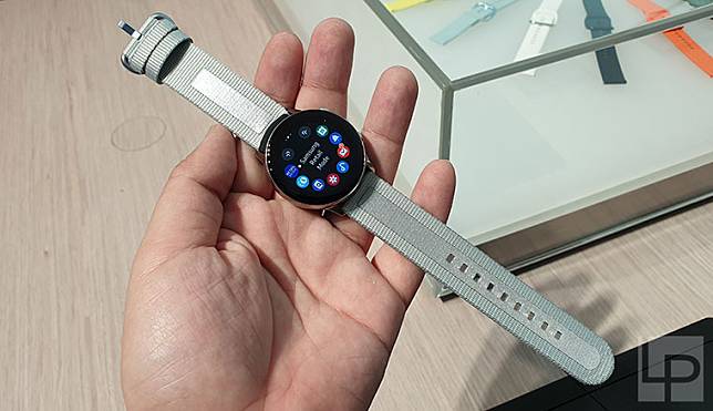 超輕巧的全功能智慧型手錶！三星Galaxy Watch Active動手玩