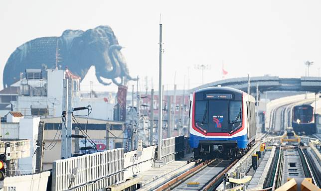 รถไฟฟ้า BTS ขัดข้องที่สถานีช้างเอราวัณ