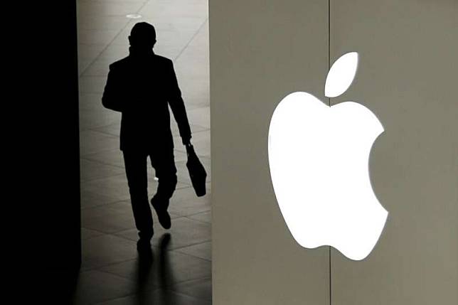 蘋果在中國市場面對中國國產手機挑戰，iPhone銷售不斷下滑。（美聯社）
