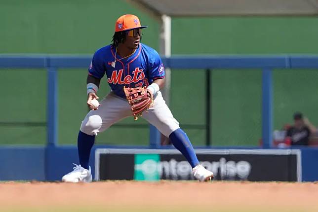 ▲亞特蘭大勇士當家強打Ronald Acuna Jr.的胞弟Luisangel Acuna，今（15） 日被大都會隊叫上大聯盟，他隨即就以先發游擊手之姿，迎來個人大聯盟初登場，表現也相當不錯，單場敲出雙安。（圖／美聯社／達志影像）