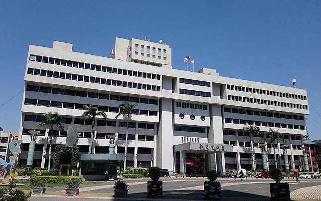 大年初一桃園市長前往慈惠堂參香祈福 祈求民眾平安健康