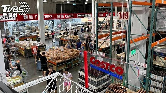 美式賣場好市多（Costco），產品多元，時常祭出優惠，是國人喜愛的賣場之一。（示意圖／shutterstock達志影像）