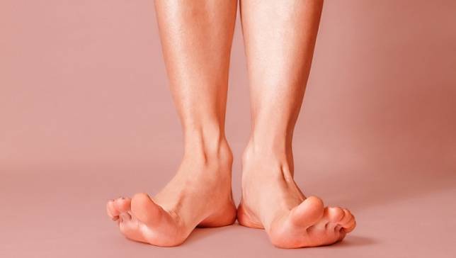 有圖解》擺脫「足底筋膜炎」就靠練腳掌！3萬人親身實證，專家教你「這樣練」改善，還可舒緩關節痛