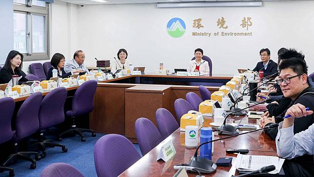 環境部3月15日舉行台灣首次的碳費費率審議會。（圖／報系資料照）