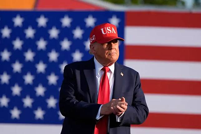 ▲美國總統川普（Donald Trump）3日在美國獨立紀念日前夕表示，明年美國將慶祝獨立250週年，各地將盛大舉辦一系列特殊活動，川普還打算在白宮舉行「終極格鬥冠軍賽」（UFC）。（圖／美聯社／達志影像）