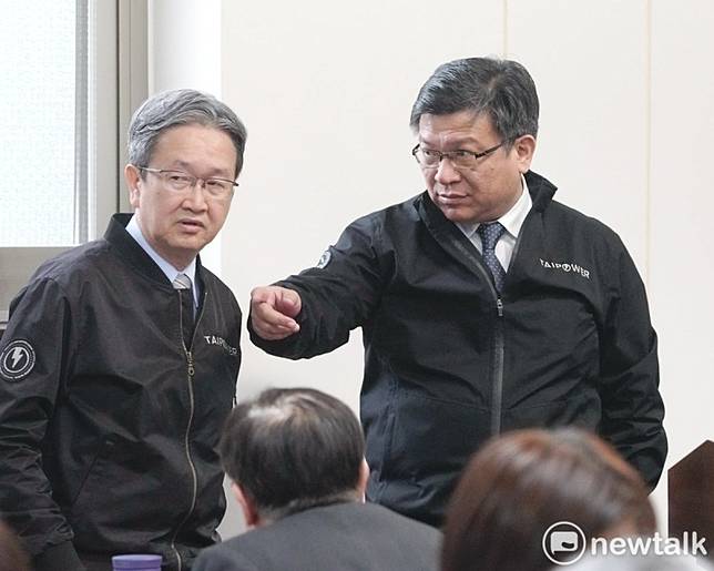 台電董事長曾文生、總經理方振仁在立院經濟委員會。 圖：張良一/攝（資料照）