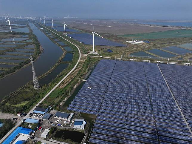 A drone photo taken on Nov. 3, 2024 shows a photovoltaic power project in Rudong County of Nantong City, east China's Jiangsu Province. (Xinhua/Li Bo)