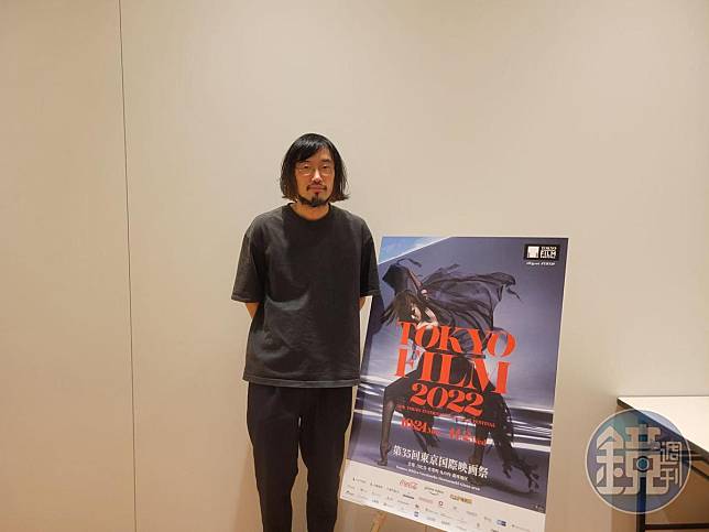 今泉力哉導演在東京影展期間接受本刊專訪，透露《在窗邊》是2019年就開始構思的作品。（王怡文攝）