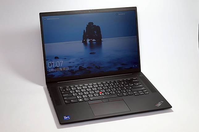 開箱/ 創作者選這台就對了!16吋ThinkPad P1 Gen 4 行動工作站 開箱/ 創作者選這台就對了!16吋ThinkPad P1 Gen 4 行動工作站