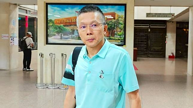 警政署三線二星專委黃建榮，因利用職務恐嚇他人還債，檢察官訊問後，以涉犯《貪污治罪條例》等罪，諭知50萬元交保，並限制出境出海。呂志明攝