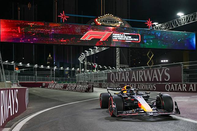 Red Bull's Max Verstappen in action during qualifying for the 2024 F1 Las Vegas Grand Prix on Nov. 22, 2024. (Photo by Qian Jun/Xinhua)