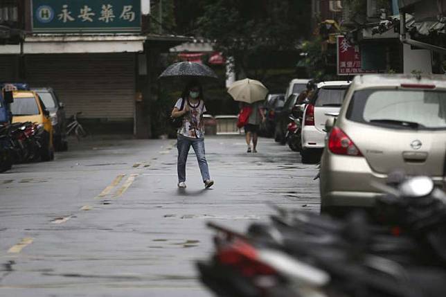 2021年5月，台灣新冠肺炎疫情，「準封城」狀態（AP）