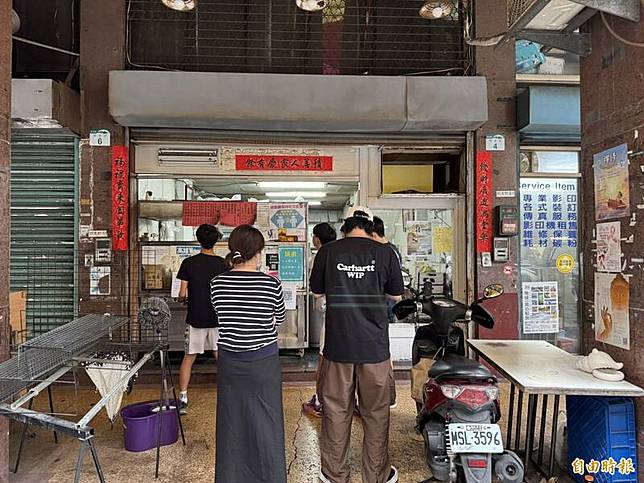 林泉街這家經營34年的紅心粉圓店，平常就是排隊名店。(記者許麗娟攝)