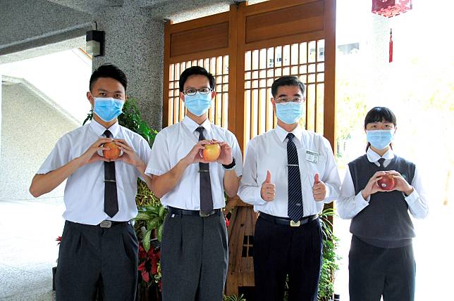 台南慈中有三位同學分別通過陽明醫學系、慈大醫學系、高醫醫學系第一階段，成績斐然。