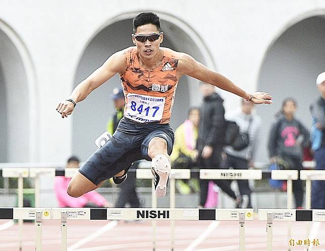 陳傑飆出生涯最佳48秒92，奪下男子400公尺跨欄銀牌。(資料照，記者陳志曲攝)