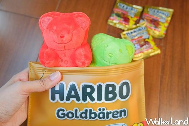 小熊軟糖抱枕必收！HOLA聯名HARIBO小熊軟糖9款周邊，小熊軟糖吊飾萌翻。