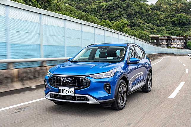 歐洲超能智駕跑旅The All-New Ford Kuga上市首季勇奪國產中型SUV Top 2累計訂單數突破2,300張 龍年倒數優惠入主指定車型享尊榮6萬豪禮