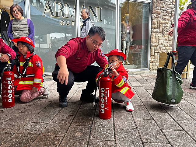 活動結合趣味遊戲與防災知識宣導，期能提高民眾春節期間的防火防災意識。圖：讀者提供